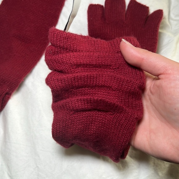 Worn Once Michael Stars Fingerless Slouchy Gloves - Picture 3 of 5